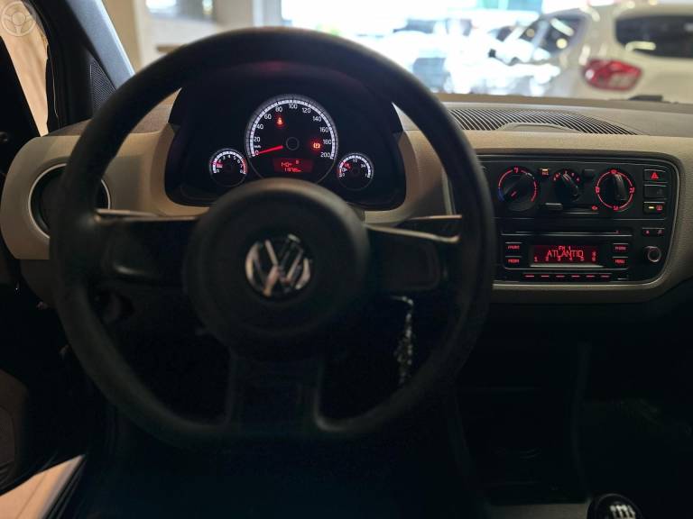 VOLKSWAGEN - UP 1.0 TRACK UP 12V FLEX 4P MANUAL - 2016/2017 - PRETA - R$ 49.900,00