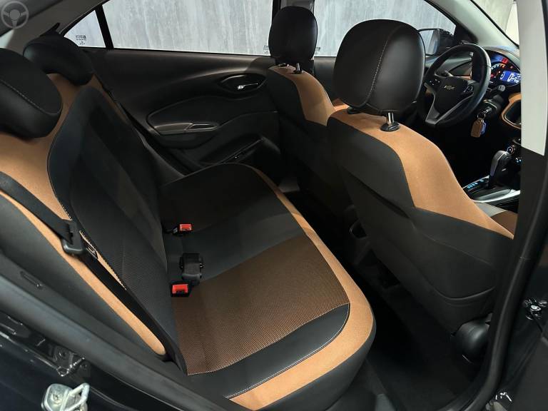 CHEVROLET - ONIX 1.4 MPFI ACTIV 8V FLEX 4P AUTOMÁTICO - 2017/2018 - CINZA - R$ 69.900,00