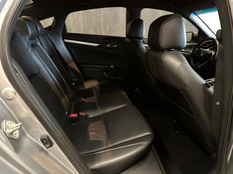 HONDA - CIVIC 2.0 16V FLEXONE EX 4P CVT - 2016/2017 - PRATA - R$ 107.900,00