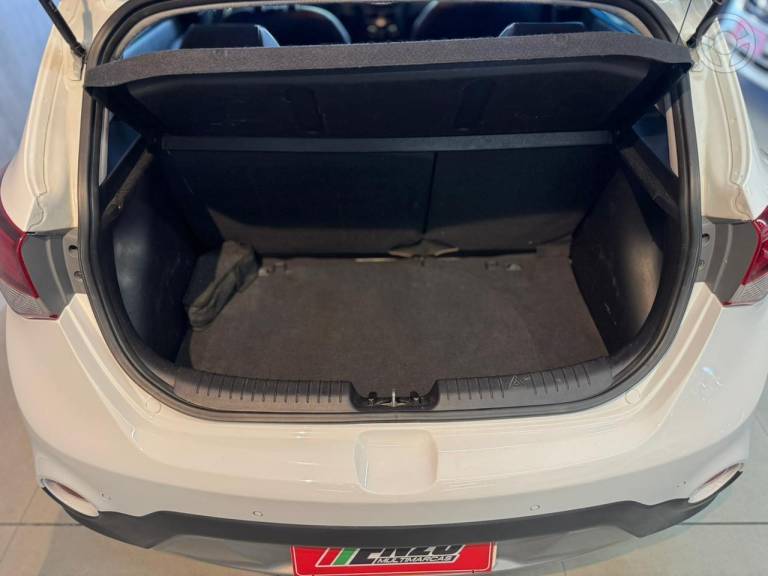 HYUNDAI - HB20X 1.6 16V PREMIUM FLEX 4P AUTOMÁTICO - 2016/2017 - BRANCA - R$ 71.900,00