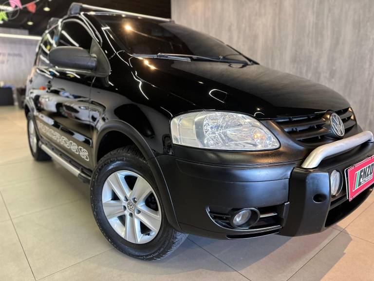VOLKSWAGEN - CROSSFOX 1.6 MI FLEX 8V 4P MANUAL - 2006/2006 - PRETA - R$ 33.900,00