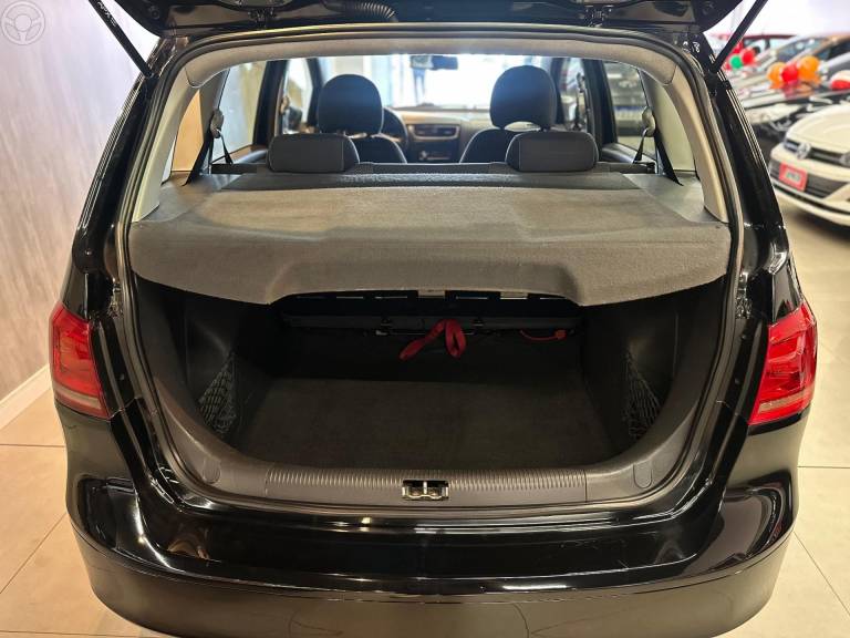 VOLKSWAGEN - SPACEFOX 1.6 MI SPORTLINE 8V FLEX 4P MANUAL - 2010/2011 - PRETA - R$ 39.900,00