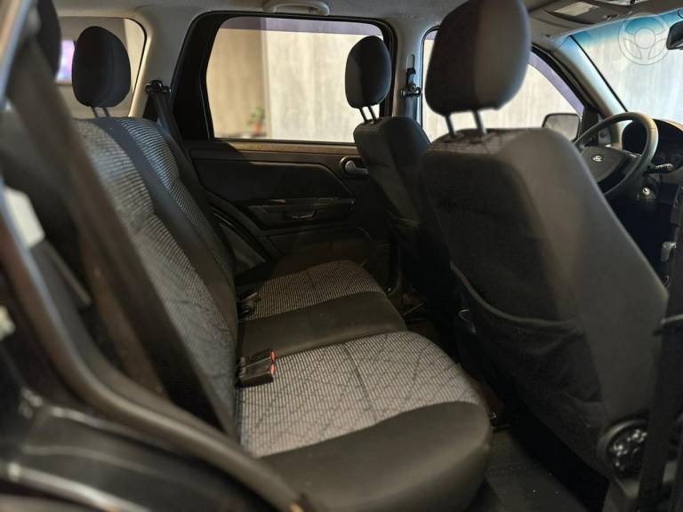 FORD - ECOSPORT 1.6 FREESTYLE 8V FLEX 4P MANUAL - 2011/2012 - PRETA - R$ 47.900,00