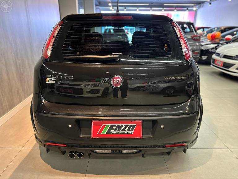 FIAT - PUNTO 1.8 BLACKMOTION 16V FLEX 4P AUTOMATIZADO - 2015/2016 - PRETA - R$ 50.900,00