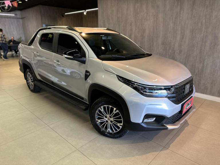 FIAT - STRADA 1.3 RANCH CD 8V FLEX 4P AUTOMÁTICO - 2022/2023 - PRATA - R$ 125.900,00