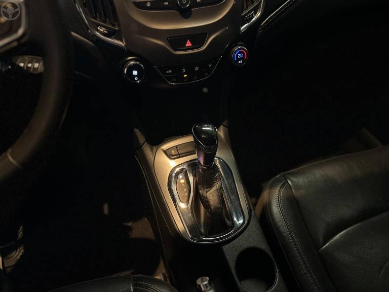 CHEVROLET - CRUZE 1.4 TURBO LT 16V FLEX 4P AUTOMÁTICO - 2017/2017 - VERMELHA - R$ 85.900,00