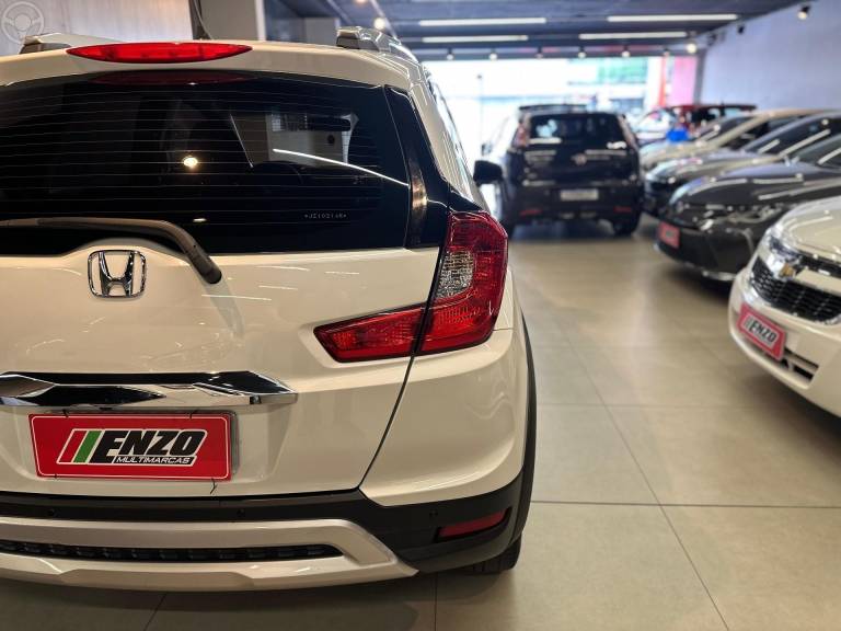 HONDA - WRV 1.5 16V FLEXONE EX CVT - 2017/2018 - BRANCA - R$ 85.900,00