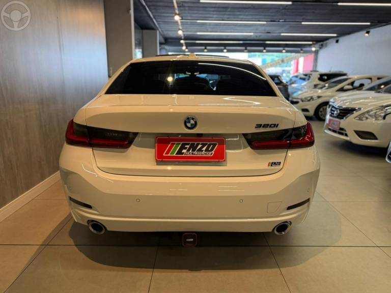 BMW - 320I 2.0 SPORT GP 16V TURBO ACTIVE FLEX 4P AUTOMÁTICO - 2023/2023 - BRANCA - R$ 275.900,00