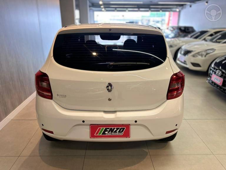 RENAULT - SANDERO 1.6 EXPRESSION 8V FLEX 4P AUTOMATIZADO - 2016/2017 - BRANCA - R$ 45.900,00