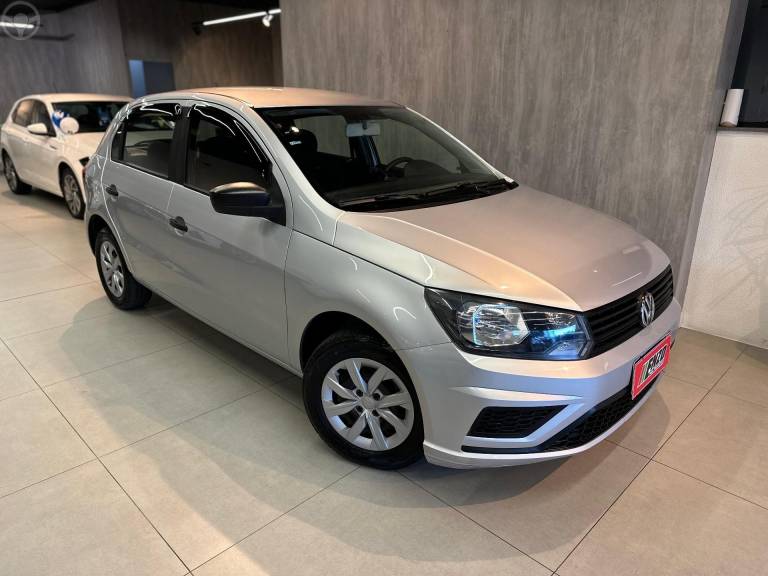 VOLKSWAGEN - GOL 1.0 12V MPI TOTALFLEX 4P MANUAL - 2018/2019 - PRATA - R$ 46.900,00