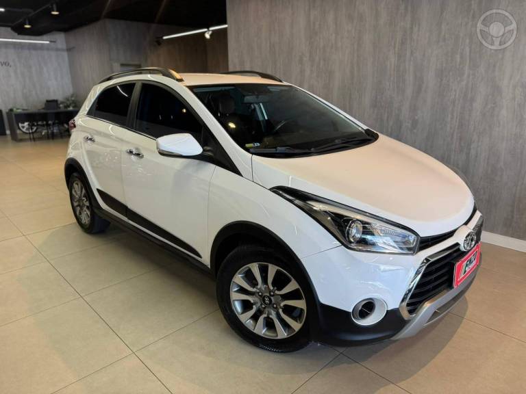 HYUNDAI - HB20X 1.6 16V PREMIUM FLEX 4P AUTOMÁTICO - 2016/2017 - BRANCA - R$ 71.900,00