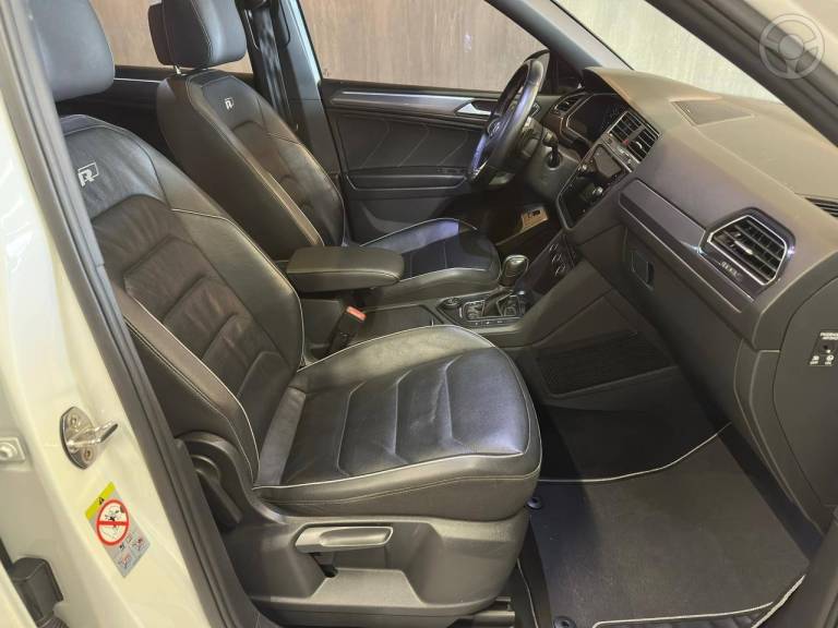 VOLKSWAGEN - TIGUAN 2.0 ALLSPACE R-LINE 350 TSI 4X4 4P - 2019/2020 - BRANCA - R$ 168.900,00