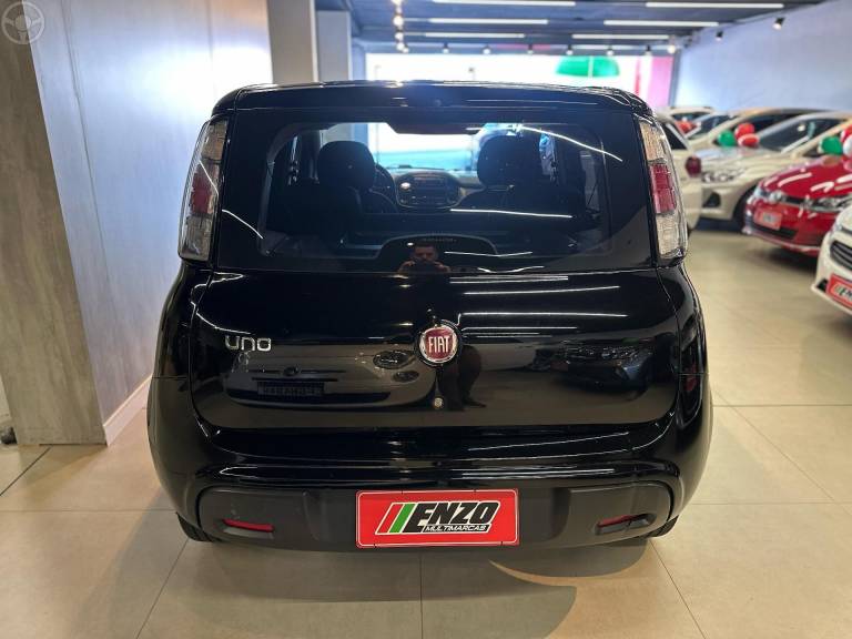 FIAT - UNO 1.0 EVO ATTRACTIVE 8V FLEX 4P MANUAL - 2018/2019 - PRETA - R$ 34.900,00