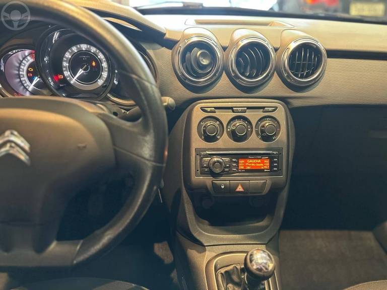 CITROËN - C3 1.5 TENDANCE 8V FLEX 4P MANUAL - 2014/2015 - BRANCA - R$ 43.900,00