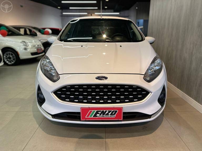 FORD - FIESTA 1.6 SEL HATCH 16V FLEX 4P AUTOMÁTICO - 2018/2018 - BRANCA - R$ 61.900,00
