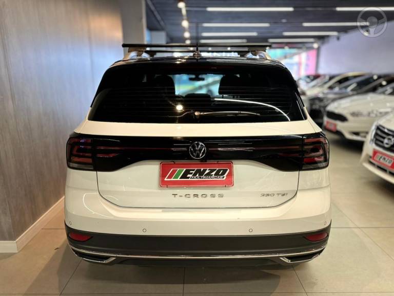 VOLKSWAGEN - T-CROSS 1.4 HIGHLINE TSI 16V FLEX 4P AUTOMÁTICO - 2022/2022 - BRANCA - R$ 110.900,00