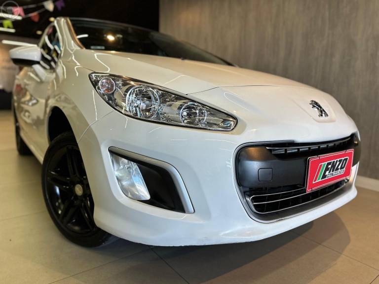 PEUGEOT - 308 2.0 ALLURE 16V FLEX 4P MANUAL - 2012/2013 - BRANCA - R$ 41.900,00