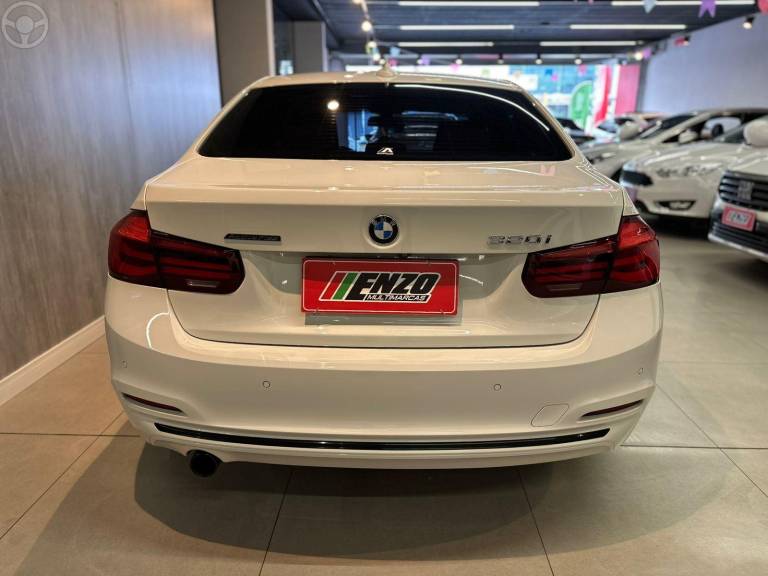 BMW - 320I 2.0 16V TURBO ACTIVE FLEX 4P AUTOMÁTICO - 2018/2018 - BRANCA - R$ 119.900,00