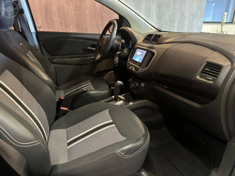 CHEVROLET - SPIN 1.8 ACTIV 8V FLEX 4P AUTOMÁTICO - 2015/2016 - PRATA - R$ 61.900,00