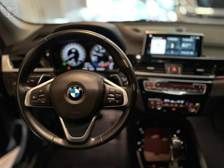 BMW - X1 2.0 16V TURBO SDRIVE20I X-LINE 4P AUTOMÁTICO - 2019/2019 - PRATA - R$ 138.900,00