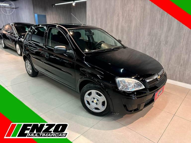 CHEVROLET - CORSA 1.4 MPFI MAXX 8V FLEX 4P MANUAL - 2010/2011 - PRETA - R$ 31.900,00