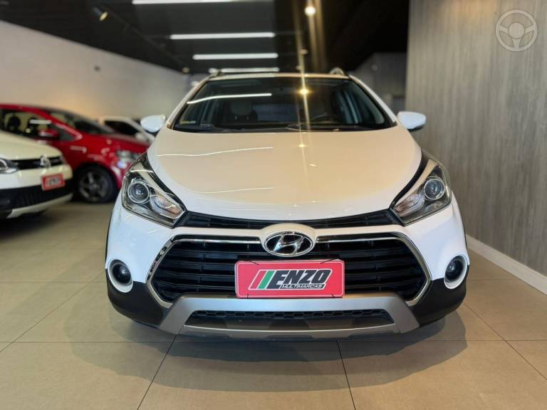 HYUNDAI - HB20X 1.6 16V PREMIUM FLEX 4P AUTOMÁTICO - 2016/2017 - BRANCA - R$ 71.900,00