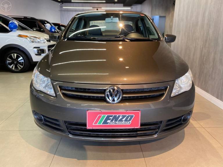 VOLKSWAGEN - VOYAGE 1.0 MI TRENDLINE 8V FLEX 4P MANUAL - 2010/2010 - CINZA - R$ 31.900,00