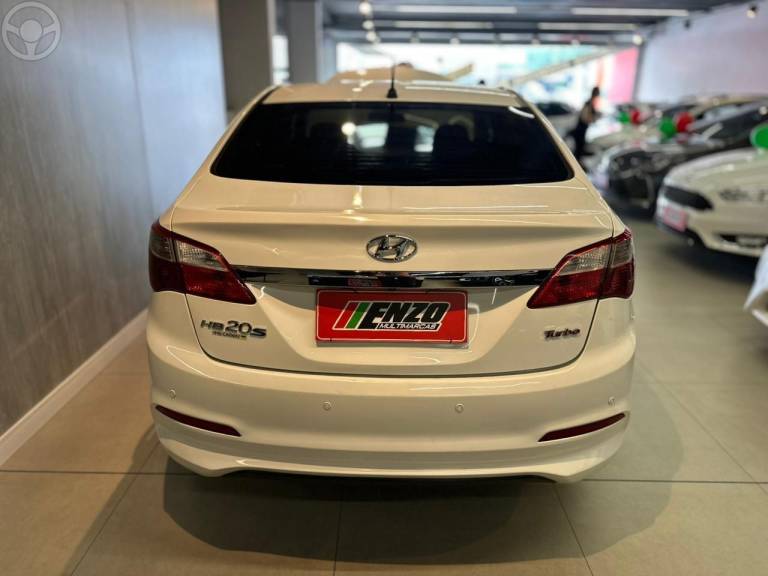 HYUNDAI - HB20S 1.0 COMFORT PLUS 12V TURBO FLEX 4P MANUAL - 2017/2018 - BRANCA - R$ 58.900,00