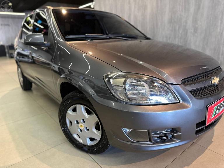 CHEVROLET - CELTA 1.0 VHCE LT 8V FLEX 4P MANUAL - 2012/2013 - CINZA - R$ 32.900,00
