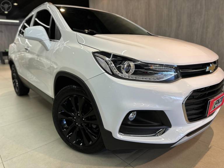 CHEVROLET - TRACKER 1.4 16V TURBO FLEX LTZ AUTOMÁTICO - 2016/2017 - BRANCA - R$ 86.900,00