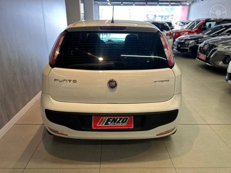 FIAT - PUNTO 1.4 ATTRACTIVE 8V FLEX 4P MANUAL - 2013/2014 - BRANCA - R$ 44.900,00