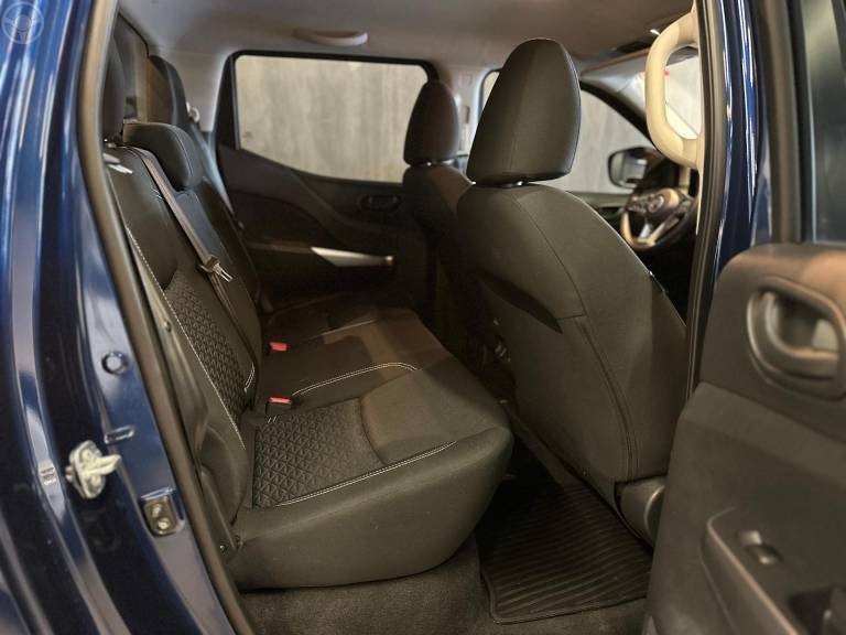 NISSAN - FRONTIER 2.3 ATTACK 4X4 CD BI-TURBO DIESEL 4P AUTOMÁTICO - 2024/2025 - AZUL - R$ 218.900,00