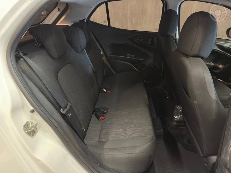 FIAT - ARGO 1.0 FIREFLY FLEX 4P MANUAL - 2021/2022 - BRANCA - R$ 54.900,00