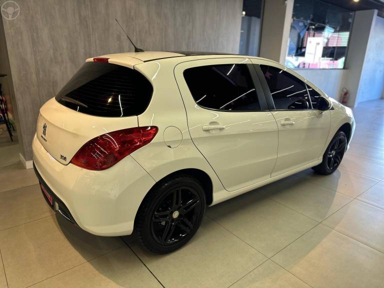 PEUGEOT - 308 2.0 ALLURE 16V FLEX 4P MANUAL - 2012/2013 - BRANCA - R$ 41.900,00