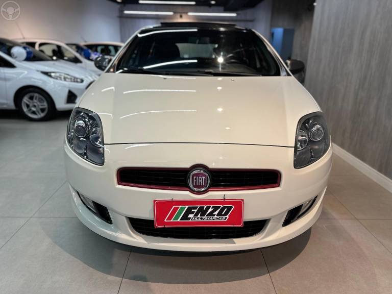 FIAT - BRAVO 1.8 SPORTING 16V FLEX 4P MANUAL - 2014/2014 - BRANCA - R$ 48.900,00