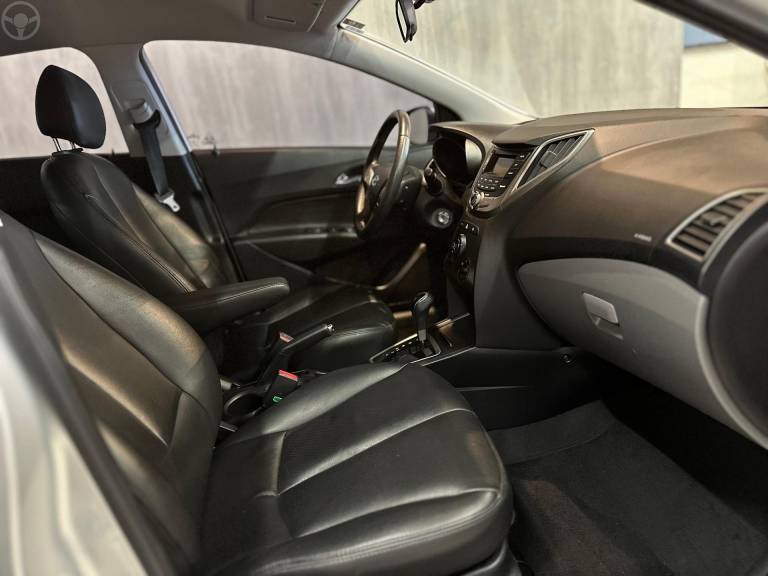 HYUNDAI - HB20X 1.6 16V PREMIUM FLEX 4P AUTOMÁTICO - 2014/2015 - PRATA - R$ 61.900,00
