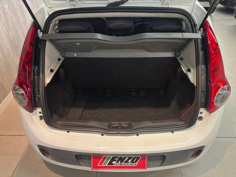 FIAT - PALIO 1.4 MPI ATTRACTIVE 8V FLEX 4P MANUAL - 2013/2013 - BRANCA - R$ 39.900,00