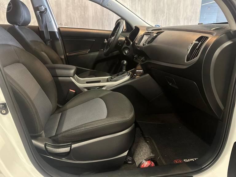KIA MOTORS - SPORTAGE 2.0 LX2 OFF G4 FLEX 4P AUTOMÁTICO - 2015/2016 - BRANCA - R$ 83.900,00