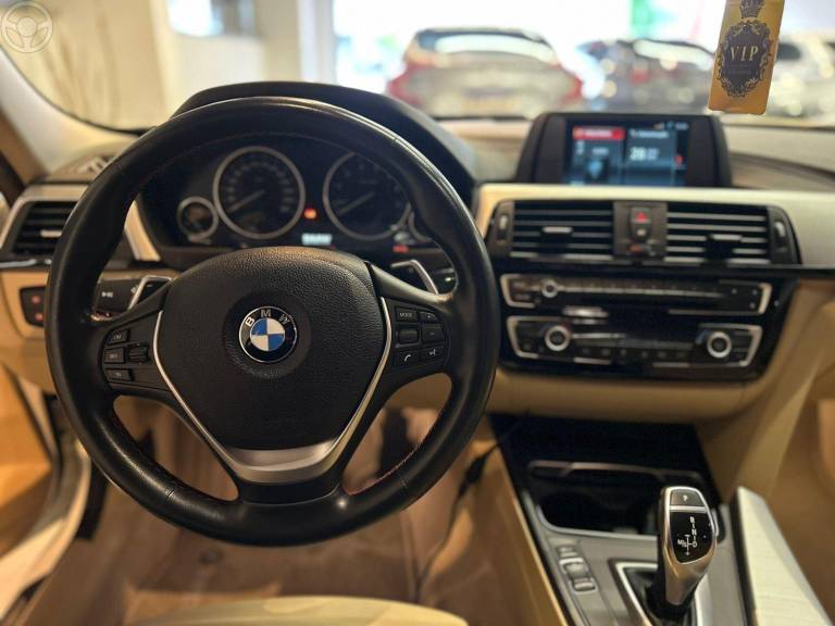 BMW - 320I 2.0 16V TURBO ACTIVE FLEX 4P AUTOMÁTICO - 2018/2018 - BRANCA - R$ 119.900,00