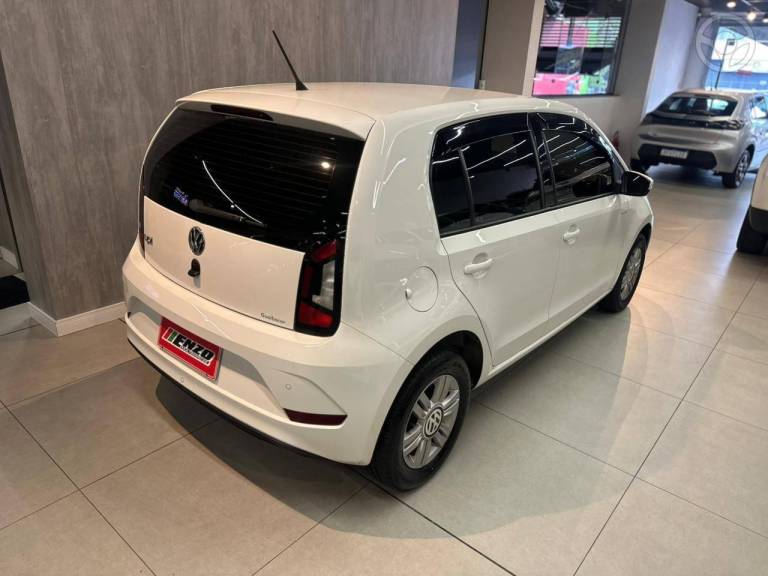 VOLKSWAGEN - UP 1.0 MPI MOVE UP 12V FLEX 2P MANUAL - 2018/2019 - BRANCA - R$ 57.900,00