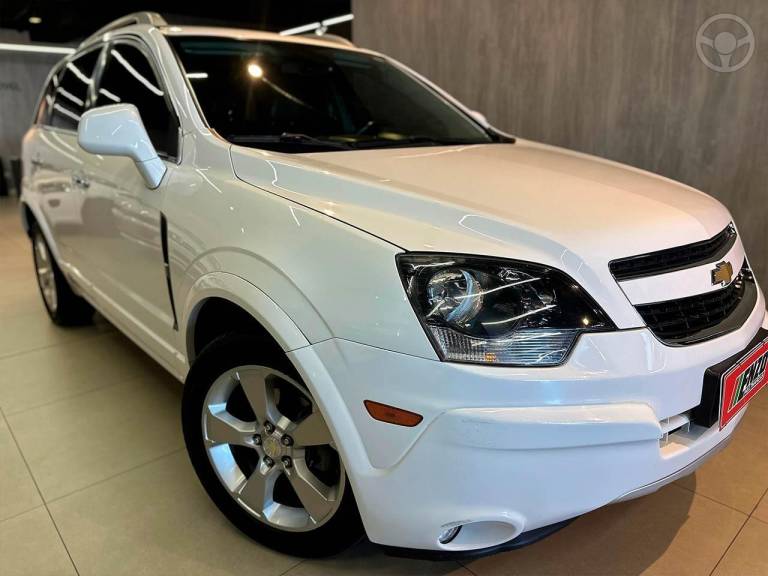 CHEVROLET - CAPTIVA 2.4 FWD SPORT 16V 4P AUTOMÁTICO - 2015/2015 - BRANCA - R$ 59.900,00