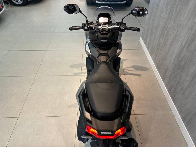 HONDA - X-ADV 750 - 2025/2025 - PRATA - R$ 26.900,00