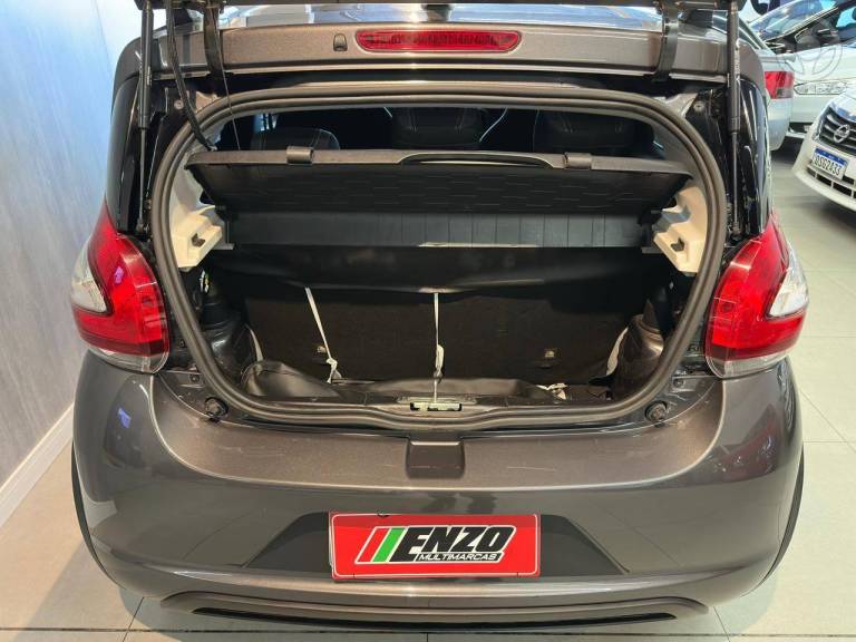 FIAT - MOBI 1.0 TREKKING 8V FLEX 4P MANUAL - 2024/2024 - CINZA - R$ 64.900,00