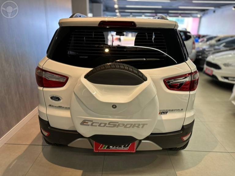 FORD - ECOSPORT 1.6 FREESTYLE 8V FLEX 4P MANUAL - 2016/2017 - BRANCA - R$ 63.900,00