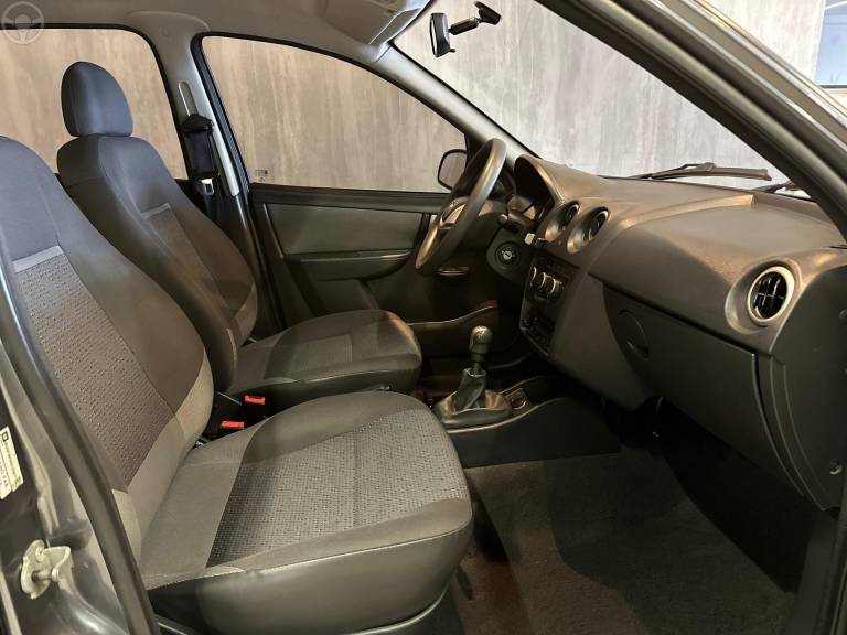 CHEVROLET - CELTA 1.0 VHCE LT 8V FLEX 4P MANUAL - 2012/2013 - CINZA - R$ 32.900,00