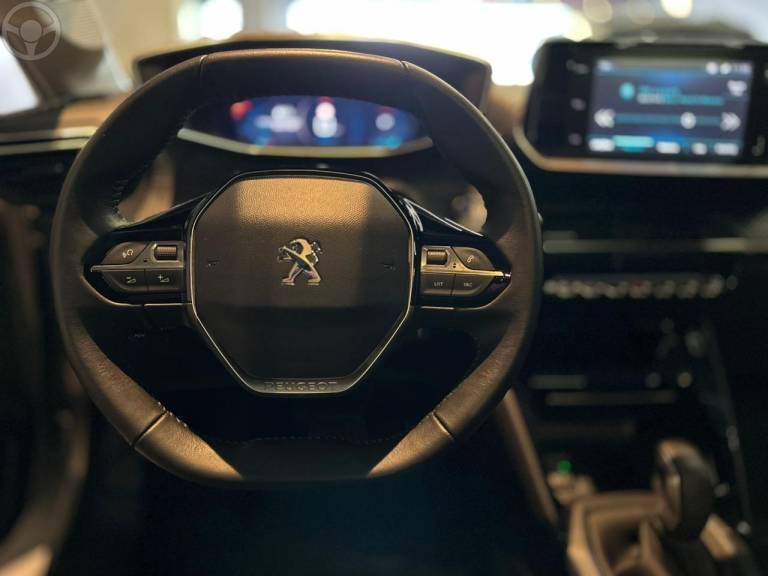 PEUGEOT - 208 1.6 GRIFFE 16V FLEX 4P MANUAL - 2021/2021 - PRATA - R$ 85.900,00